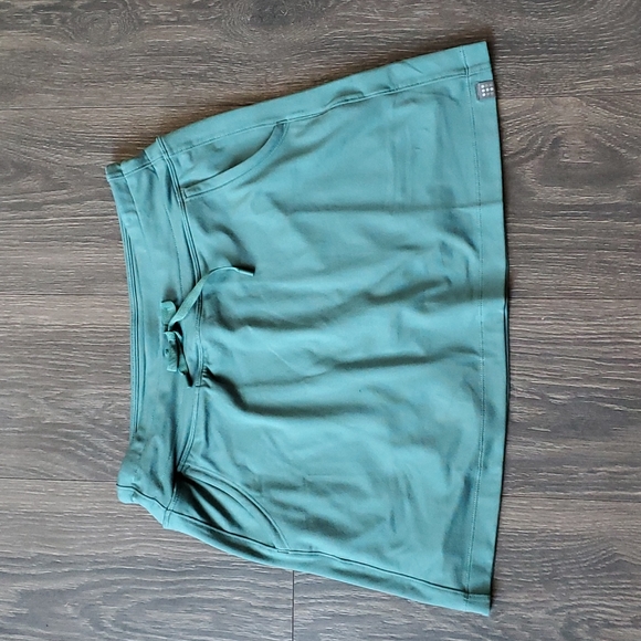 Title nine Pants - Title Nine Breakthrough Skort Small